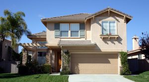 Selling a home during the holidays? Learn how to attract serious buyers, price smart, and make your home shine this winter season in San Diego.